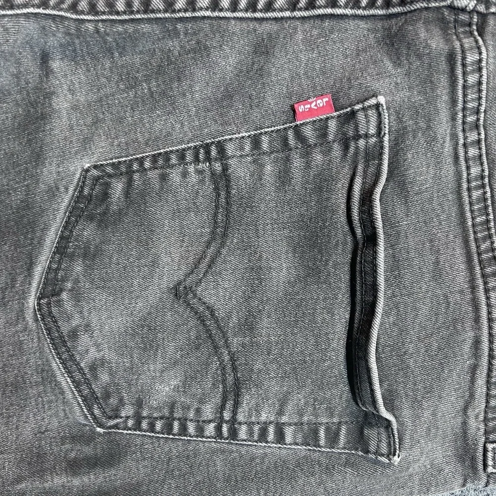 Levi's 502 Men's Regular Tapered Fit Dark Wash Black Jeans (Size: 36 x 34)